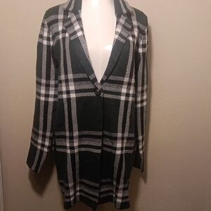 NWT. Tahari Plaid Cardigan Sweater in Dark Green and White
